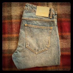 Neuw Denim “Lou Slim” Jean in Zero Seneca wash.